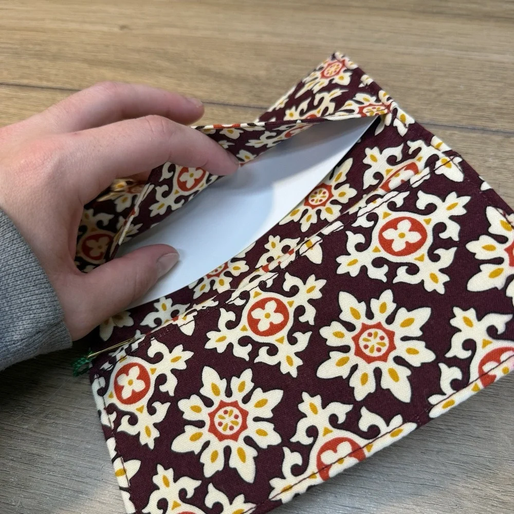 VERA BRADLEY Medallion Brown Checkbook Cover Retired Cotton Quilted USA